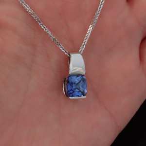 Collar minimalista de tanzanita, colgante de plata, regalo de aniversario o cumpleaños para mujer, joyería con piedras preciosas - Product Image 5