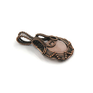 Collier pendentif en quartz rose fait main, enveloppé de fil, 24 mm, pierre précieuse naturelle, chaîne en corde plaquée or 18 carats, bijou bohème tendance - Product Image 2