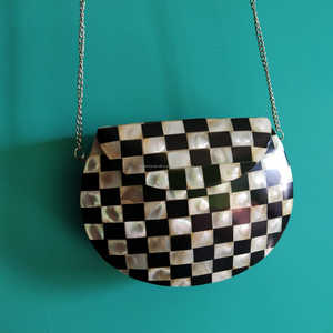 Luxurious finished Handcrafted Mother of pearl with metal <b>chain</b> At <b>Cheap</b> Price - Product Image 3