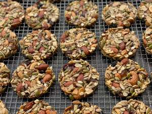 Vietnam Natural Low-Fat <b>Cereal</b> Tarts Nut Butter Honey Malt Flavor Crispy Grain Breakfast Convenient Office Snack Plastic <b>Box</b> - Product Image 6