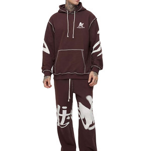 Conjunto Deportivo para Hombre, Sudadera con Capucha Marrón, Manga Larga, Corte Holgado, Pantalones de Algodón con Estampado Blanco y Cordón Ajustable - Product Image 1