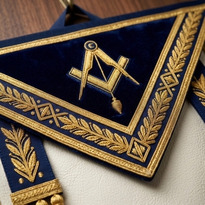 SMART SHINE ENTERPRISES Custom <b>White</b> Leather Masonic <b>Apron</b> Blue Trim Gold Embroidered Square Compasses Symbol Classical Style - Product Image 3