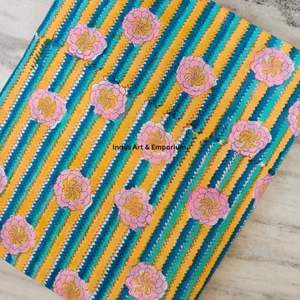 Tissu en coton imprimé traditionnel Jaipuri, coton cambriqué imprimé au bloc 60x60, tissu en coton à motifs. - Product Image 3