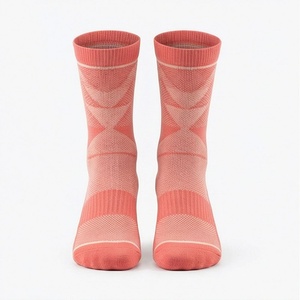 Chaussettes pour hommes à motif géométrique, tricotées, respirantes, en coton, polyester et élasthanne, pour un usage quotidien estival, style classique - Product Image 1