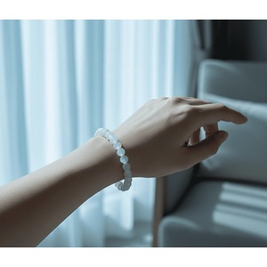 Bracelet artisanal en pierre de lune naturelle, perles, vente en gros, bracelet de guérison harmonieuse en cristal, provenance Inde - Product Image 2