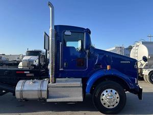 Camión diésel 6x4, cabeza tractora, vehículo comercial de servicio pesado para transporte de contenedores y logística - Product Image 5