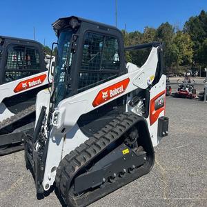 Minicargadora Bobcat T64 con orugas compactas, sistema hidráulico duradero, equipo confiable para uso en construcción - Product Image 1