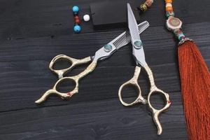 Ensemble de ciseaux de barbier en acier les plus vendus pour la coupe de cheveux, ensemble de ciseaux de salon personnalisés - Product Image 4