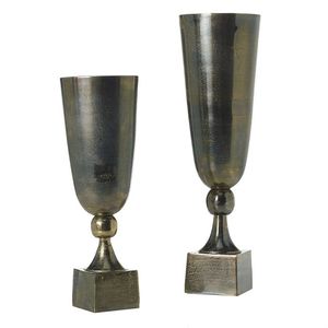 Ensemble de vases à fleurs modernes en aluminium avec finition antique et base ronde, faits à la main et écologiques, pour une décoration et une ambiance de luxe. - Product Image 1