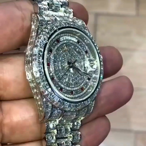 Mejor venta Unisex de alta calidad incoloro diamante reloj Iced Moissanite Auto fecha característica Acero inoxidable nuevo analógico al por mayor - Product Image 3