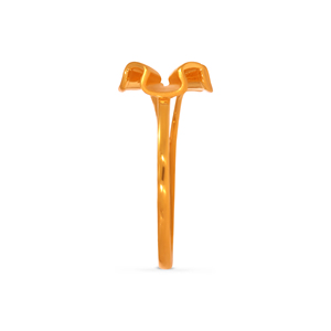 Elegante Anillo Dorado con Diseño de Flor Esculpida y Pétalos Artísticos, con Banda Pulida y Lisa para Mujer - Product Image 4