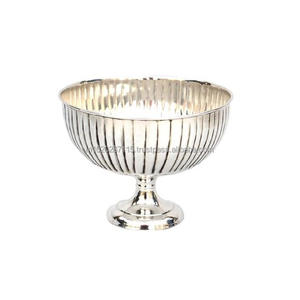 Bol de service en laiton de style vintage avec finition antique idéal pour la décoration de la maison sur le thème rustique - Product Image 4