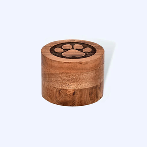 Urna Funeraria para Mascotas de Madera Maciza con Grabado de Huella, Acabado Natural, Diseño Personalizable, Urna Decorativa de Madera Redonda - Product Image 1