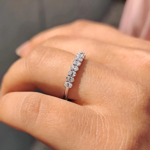Bague de mariage en or massif 14 carats avec diamant ovale solitaire demi-éternité, diamant de laboratoire DE VVS, certifié IGI, bande en or massif jaune - Product Image 4
