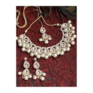 Ensemble collier, boucles d'oreilles et bracelet en alliage plaqué or, imitation perle, forme goutte d'eau, bijoux de mariage classiques pour femmes - Product Image 1