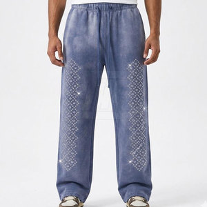 Pantalons de soirée pour hommes avec détails en strass, coupe ajustée et style contemporain - Product Image 3