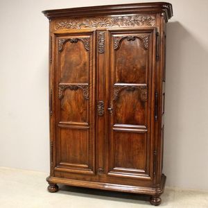 Luxury Handcrafted Solid Wood 2 Door <b>Wardrobe</b> Ornate Botanical Carving Antique Finish Armoire - Product Image 2