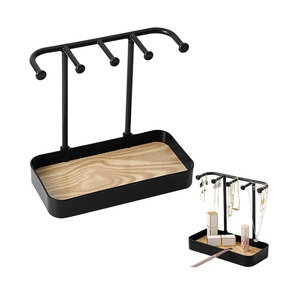 ที่วางเครื่องประดับทันสมัยพร้อมราวแขวนหลายตะขอและถาดเก็บของ ดีไซน์ประหยัดพื้นที่ ที่แขวนสร้อยคอ ดีไซน์หรูหราสำหรับตกแต่งโต๊ะเครื่องแป้ง - Product Image 2