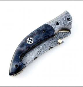 Cuchillo de bolsillo plegable artesanal de acero de Damasco para exteriores, con mango de resina azul y pomo de resina, punta de cuchillo tipo Drop Point, OEM DIY - Product Image 3