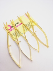 Ciseaux de manucure russe à ressort plaqués or, vente en gros, impression de logo personnalisé, ciseaux à cils et sourcils en acier inoxydable - Product Image 6