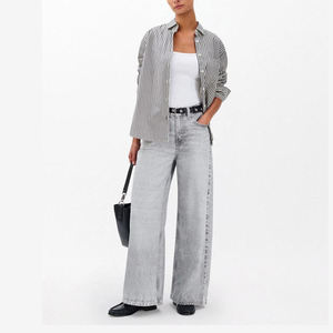 Jean Flare Femme Taille Haute Ample Y2K Streetwear en Denim Délavé de Qualité Supérieure – Le Jean Élégant pour Femme - Product Image 2