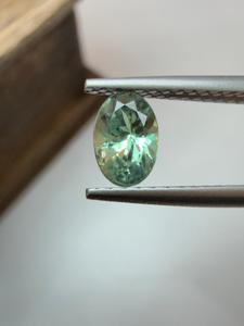 Piedra Preciosa de Alejandrita Suelta, Corte Ovalado, Verde Azulado, Facetada, Piedra Rara de Colección, para Joyería Fina, Piedra Natural que Cambia de Color - Product Image 1