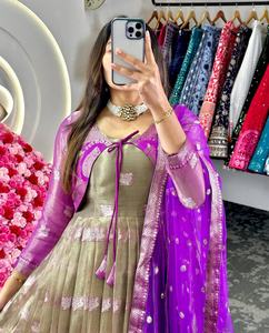 Colección de Ropa Lista para Usar, Nuevo Salwar Kameez Fatema de Moda para Mujer, Anarkali de Seda Sintética con Estampado de Serigrafía y Bordado - Product Image 4