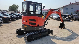 Excavadora Hidráulica Compacta Diseñada para Profesionales de Servicios Públicos y Paisajismo - Product Image 3