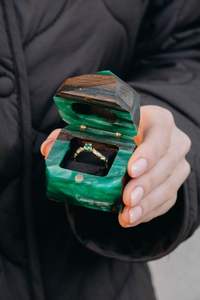 Caja de Madera Cuadrada para Anillos de Boda con Tapa de Resina Epoxi, Porta Anillos, Joyero - Product Image 3