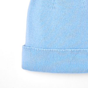 Gorro de Bebé Azul Claro con Pompón, Gorro de Invierno de Punto Suave, Unisex, Color Sólido, Estilo Casual, 100% Algodón Transpirable - Product Image 5