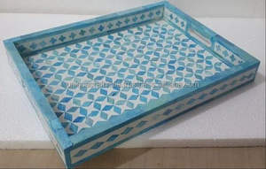 Plateau de service en treillis marocain avec incrustation d'os bleu | Plateau décoratif artisanal en plusieurs tailles et couleurs pour la maison et les cadeaux - Product Image 6