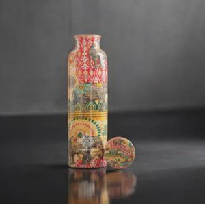 Bouteille d'eau en cuivre artisanale durable, style moderne et luxueux, grande capacité pour une hydratation élégante, bienfaits naturels pour la santé, facile à utiliser - Product Image 3