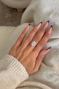 Bague solitaire en diamant ovale de 5 carats cultivé en laboratoire _ Couleur E, clarté VVS2, diamant ovale certifié IGI _ Bague de fiançailles en or 14 carats - Product Image 2