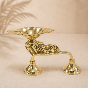Lampe à huile en laiton SHREE RADHEY en forme de paon, artisanat traditionnel, lampadaire décoratif pour la maison, le temple et les mariages - Product Image 3