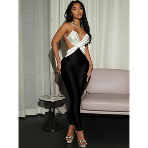 จั๊มสูทผ้าซาตินทูโทนสำหรับผู้หญิงแบบผูกด้านหน้าและเปิดหลังพร้อมสายไขว้ - Product Image 1