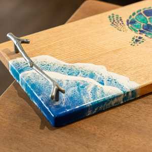 Bandeja de Servir Personalizada de Madera y Resina Epoxi, Bandeja para Queso de Resina Epoxi, Regalo de Boda Personalizado, Regalos Hechos a Mano, Regalo de Inauguración de Casa - Product Image 6