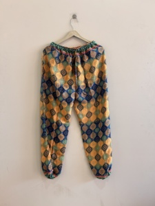 Pantalon Harem en Soie Indienne Style Bohème Alibaba – Confortable pour le Yoga et comme Pantalon de Pyjama - Product Image 2