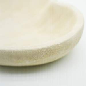 Plateau de rangement artisanal en bois naturel en forme de cœur - Product Image 3