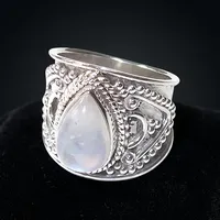 Bague Cocktail en Argent Sterling 925 avec Pierre de Lune Arc-en-ciel Naturelle Sertie en Bezel, Style Bohème, Bijou Tendance Unisexe pour Usage Quotidien