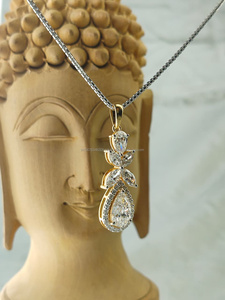 Collier pendentif en diamant de laboratoire taille poire et marquise en or jaune, design élégant en forme de goutte, bijou de luxe, cadeau pour femme - Product Image 4