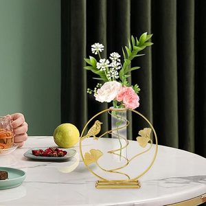 Vase de table moderne en laiton avec motif d'oiseau et d'éventail, idéal pour la décoration intérieure - Product Image 1