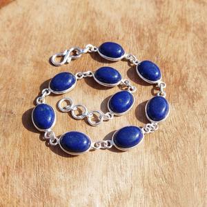 Bracelet en laiton finition antique et pierre naturelle, best-seller, pour la protection, la positivité et le bien-être holistique, disponible à la vente - Product Image 2