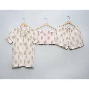 Hermoso y elegante conjunto de pijama corto de algodón hecho a mano en India, con estampado digital vintage, suave, para dormir, para mujer, primavera-verano - Product Image 1
