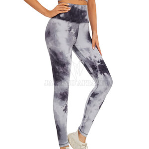 Conjunto de yoga ligero para mujer que combina moda y funcionalidad, ideal para yoga, fitness y uso casual. - Product Image 3