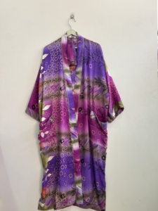 Vêtements de plage pour femmes en gros, kimono en soie long, style bohème - Product Image 6