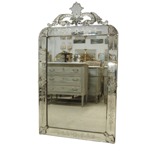 Espejo de Pared Ornamentado Estilo Veneciano |   Espejo Decorativo Vintage de Lujo |   Espejo Decorativo con Marco Tallado Antiguo para Sala de Estar - Product Image 1