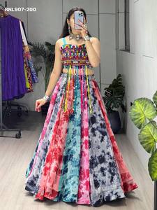 Lehenga acampanado Kali de diseño elegante con georgette sintético y estampado Shibori multicolor, Choli con trabajo Kali Katchhi, suministro al por mayor - Product Image 4