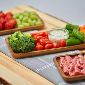 Ensemble de 3 plateaux de service modernes en bois d'acacia écologiques faits à la main, plateaux décoratifs rectangulaires sans danger pour les aliments avec poignées surélevées pour la maison - Product Image 3