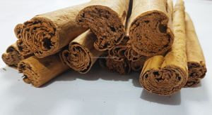 Haute qualité 100% pur Ceylan M4 épices aux herbes entières fraîchement emballées bâtons de cannelle cru/cuit au four épicé goût chaud épices simples herbes - Product Image 2