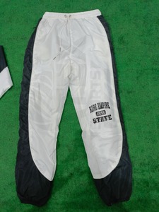 Pantalones Deportivos Personalizados con Paneles en Contraste para Hombre, Pantalones Cortavientos, Pantalones Deportivos Ligeros al por Mayor, Pantalones Deportivos Urbanos para Gimnasio - Product Image 2